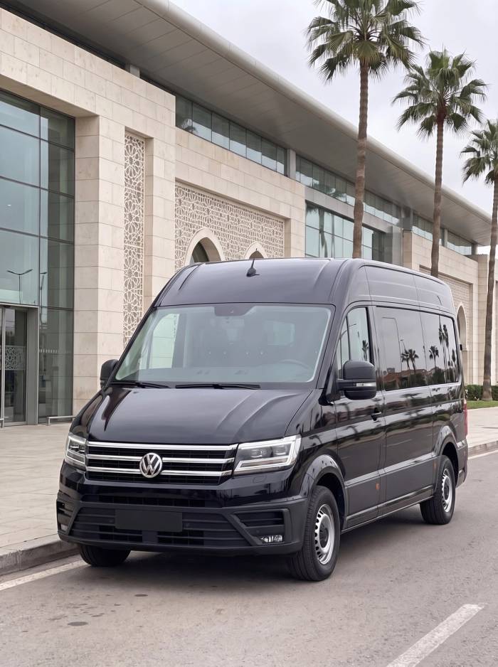 Volkswagen Crafter — Minibus with driver