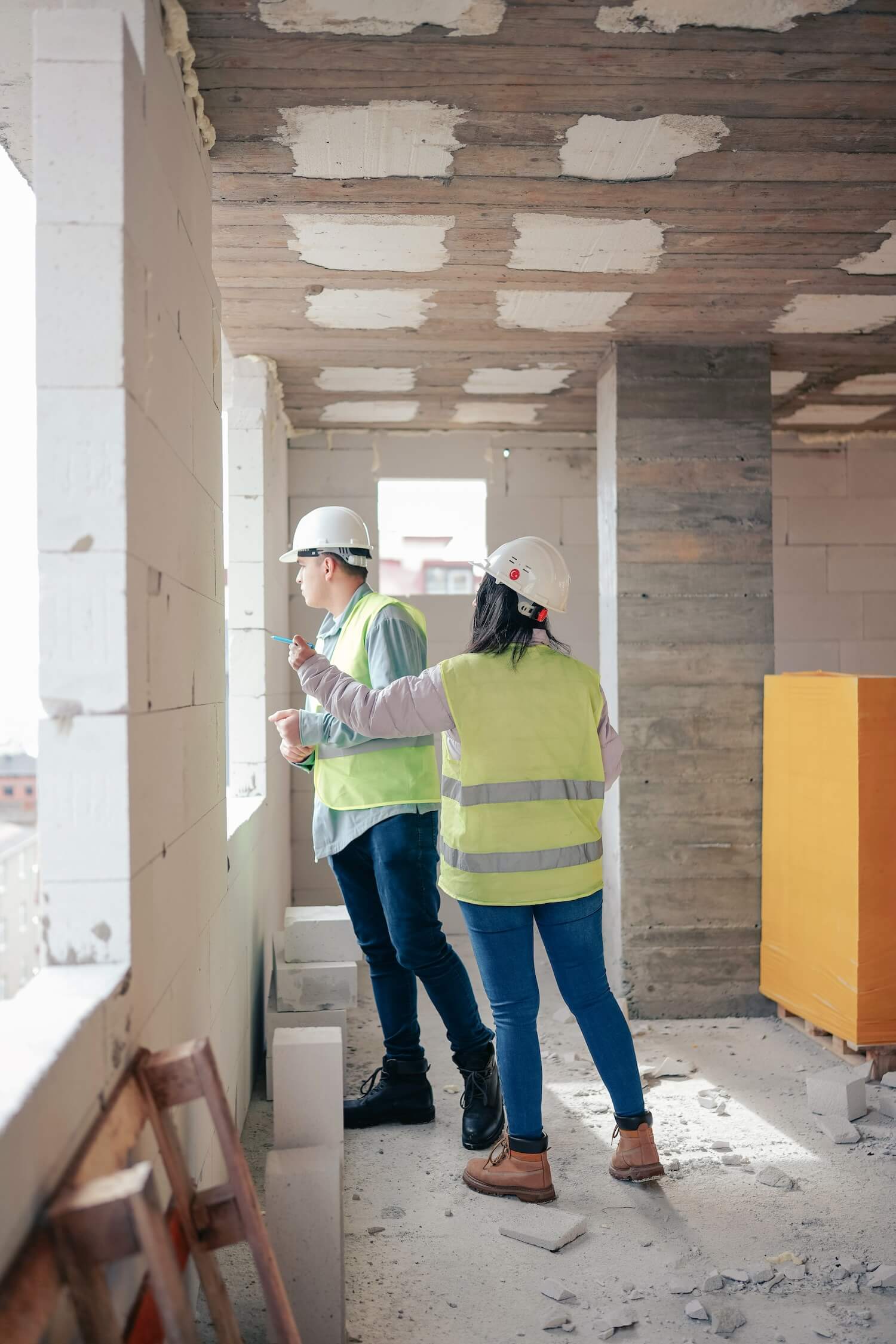 A walkthrough conversation on site