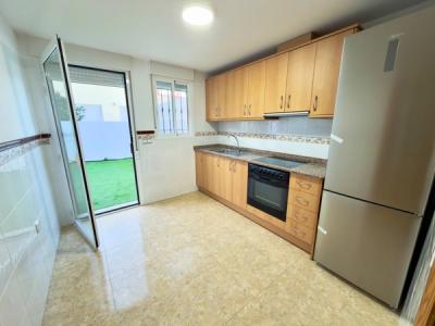 Imagen 12 de Adosado en alquiler en Càlig  – 850€/mes (larga duracion) 