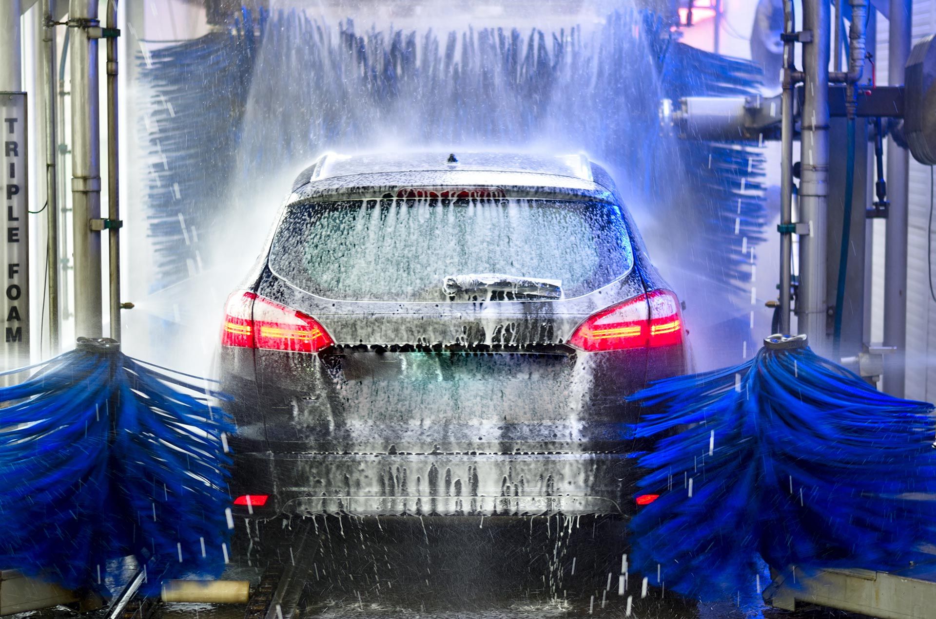 Car washes can optimize water reclamation with the BioJac™ System by GreenEdge Technologies.