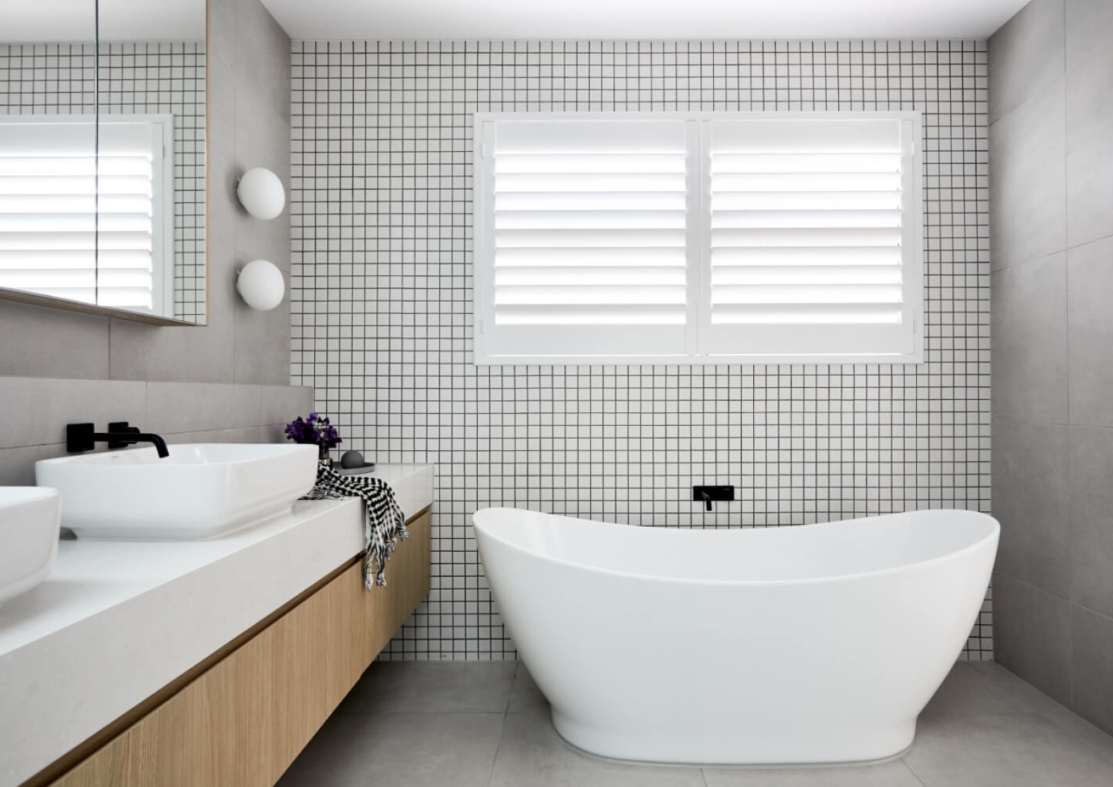 Freestanding Tub And Mosaic Wall Tiling