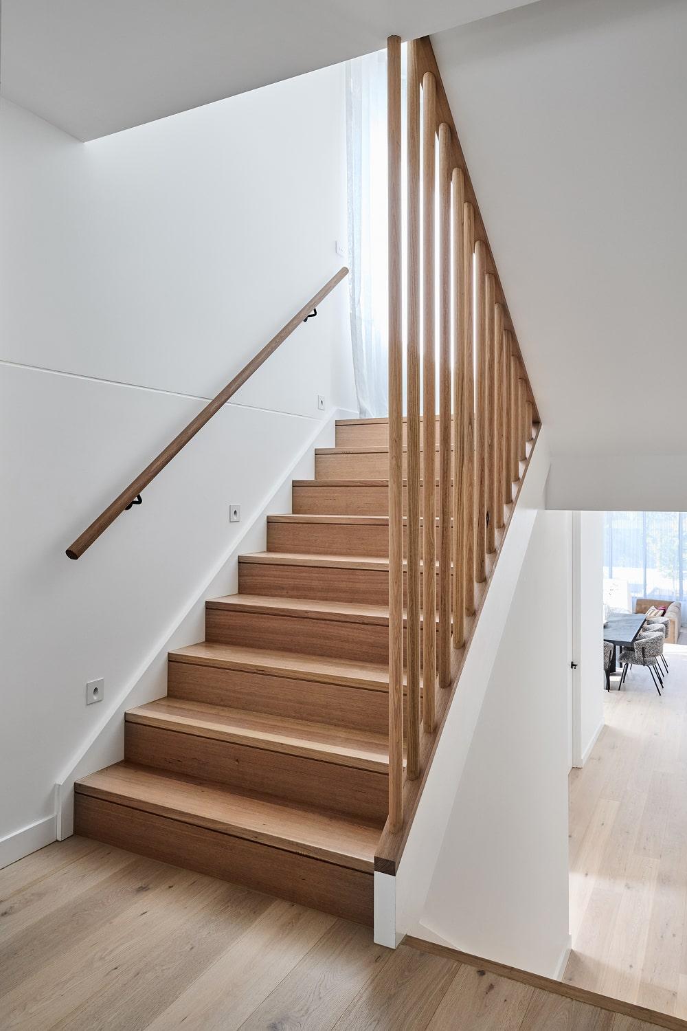 Contemporary stairwell designed and built by Thomas Archer