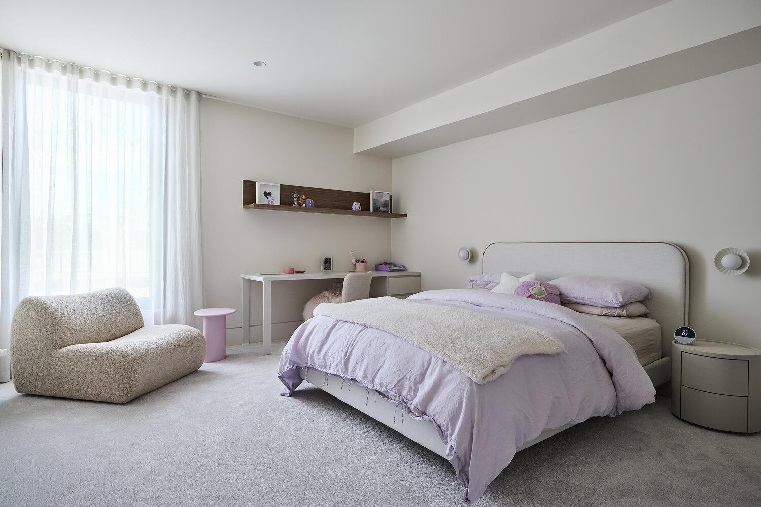 Thomas Archer custom designed bedroom 