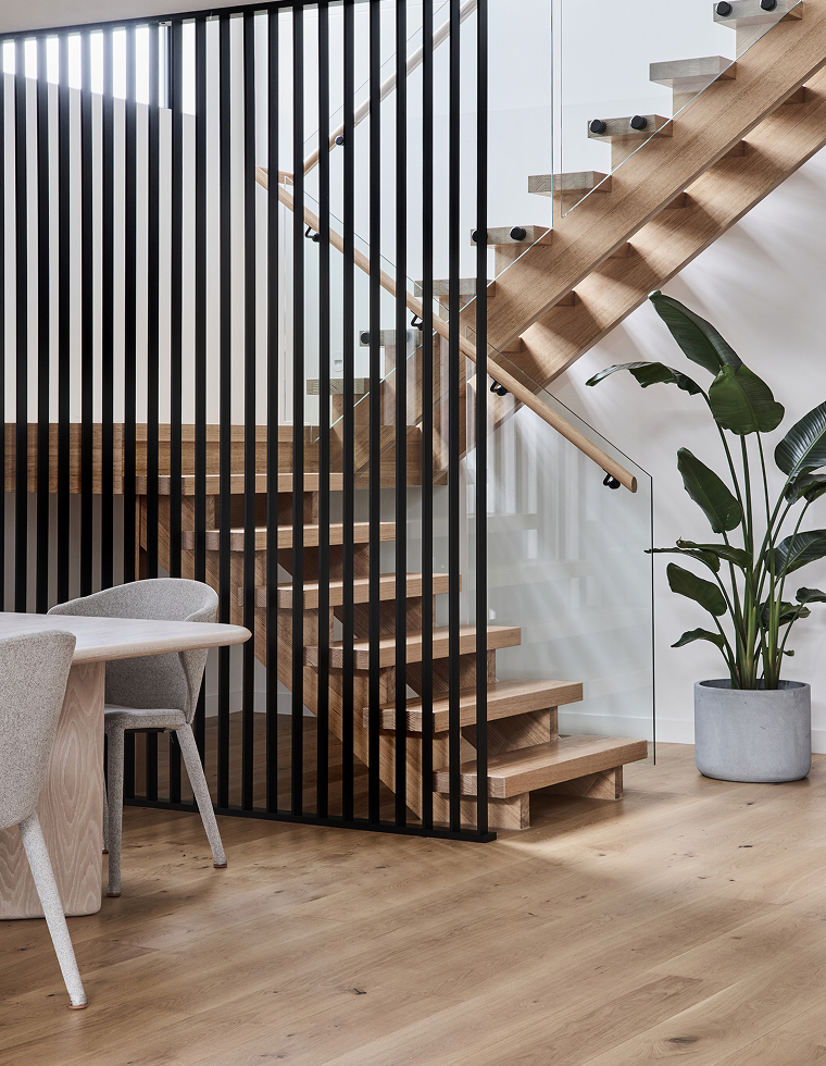 Melbourne Builder, Thomas Archer Designed Feature Staircase with Statement Balustrade