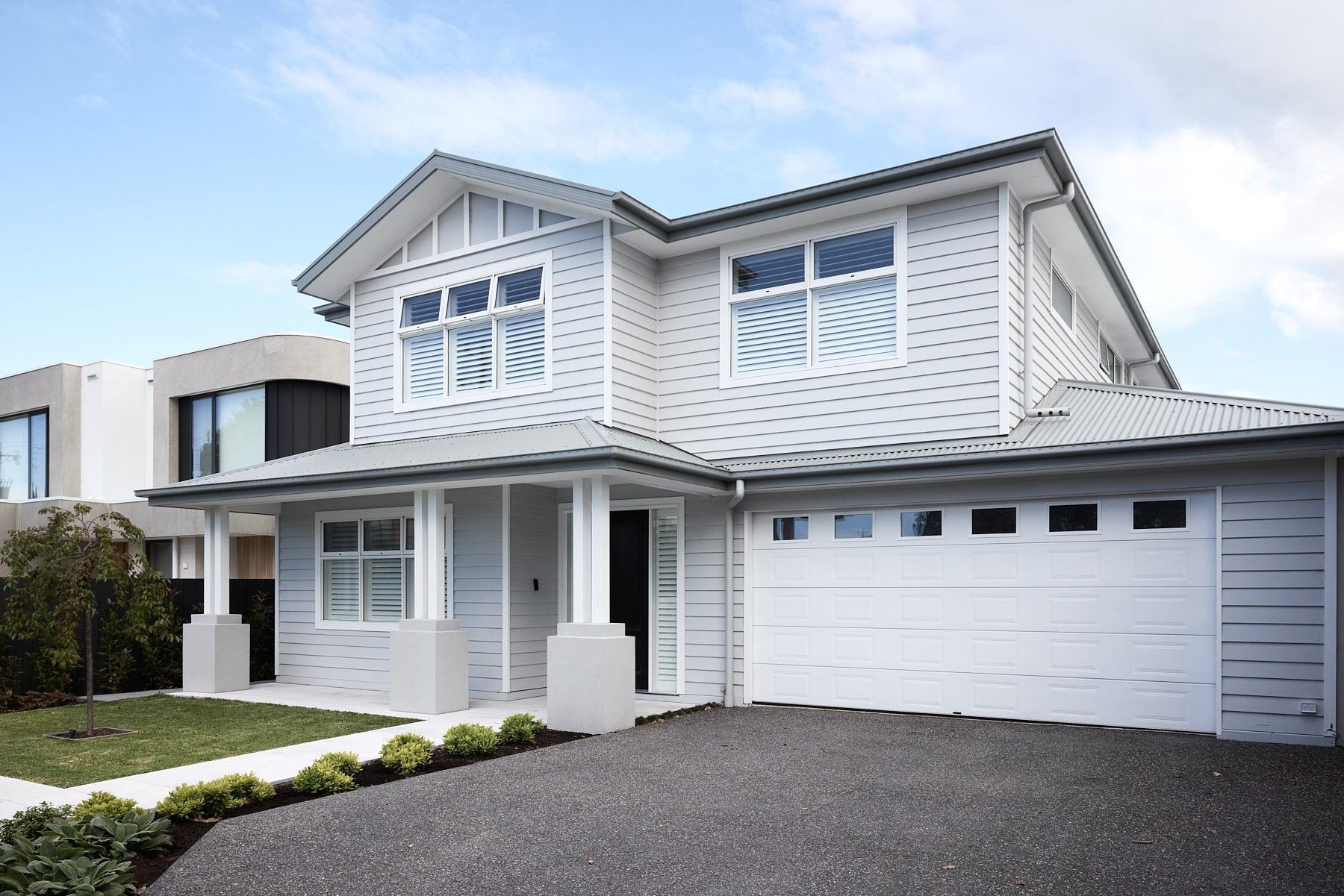 Hampton Style Facade by Thomas Archer in Edithvale 