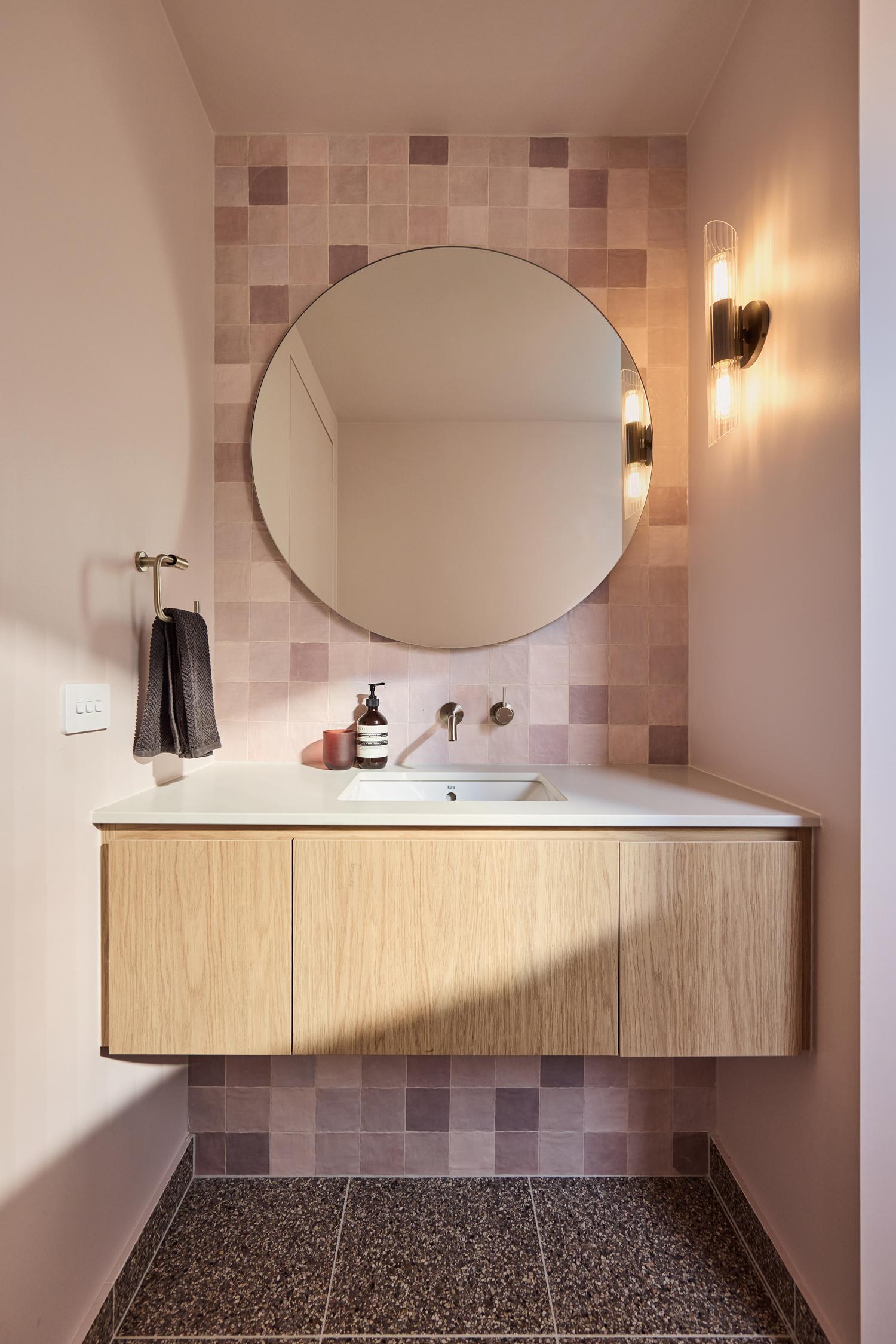 Thomas Archer Caulfield South Residence master ensuite showcasing large format tiles and Super White stone joinery