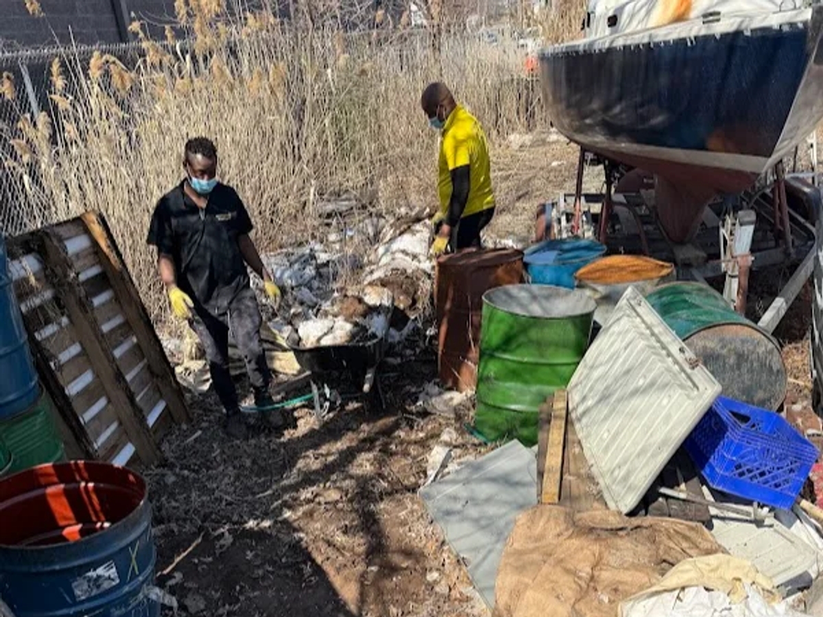Escape Junk and Moving LLC - 15