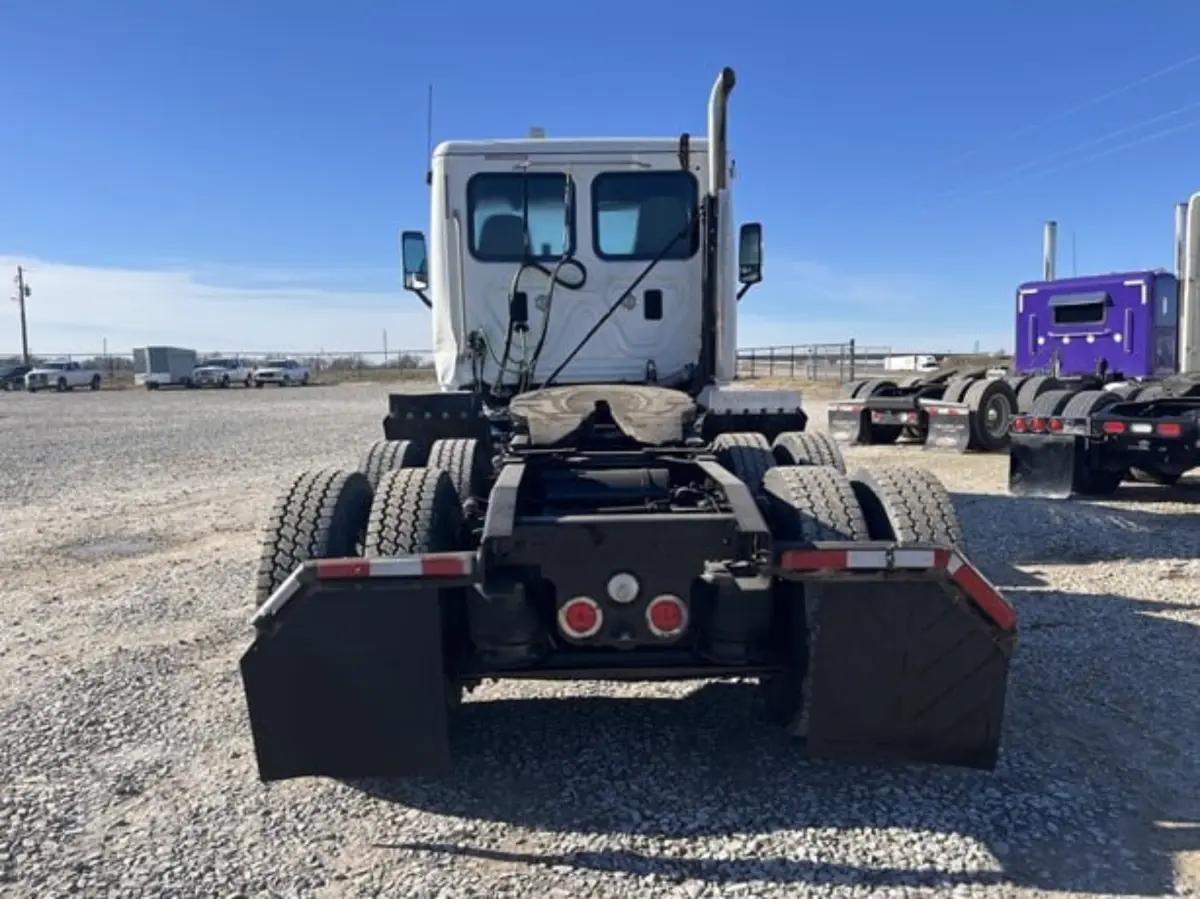 2013 Freightliner Cascadia 113 Day Cab  Detroit DD13 | Low Miles | Trucks | Columbia | 6