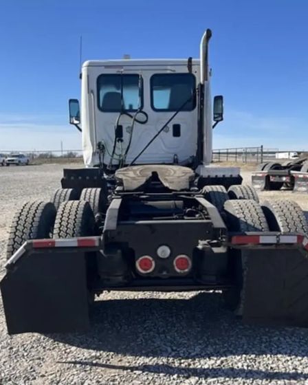 2013 Freightliner Cascadia 113 Day Cab Detroit DD13 | Low Miles | Trucks | Columbia | 6