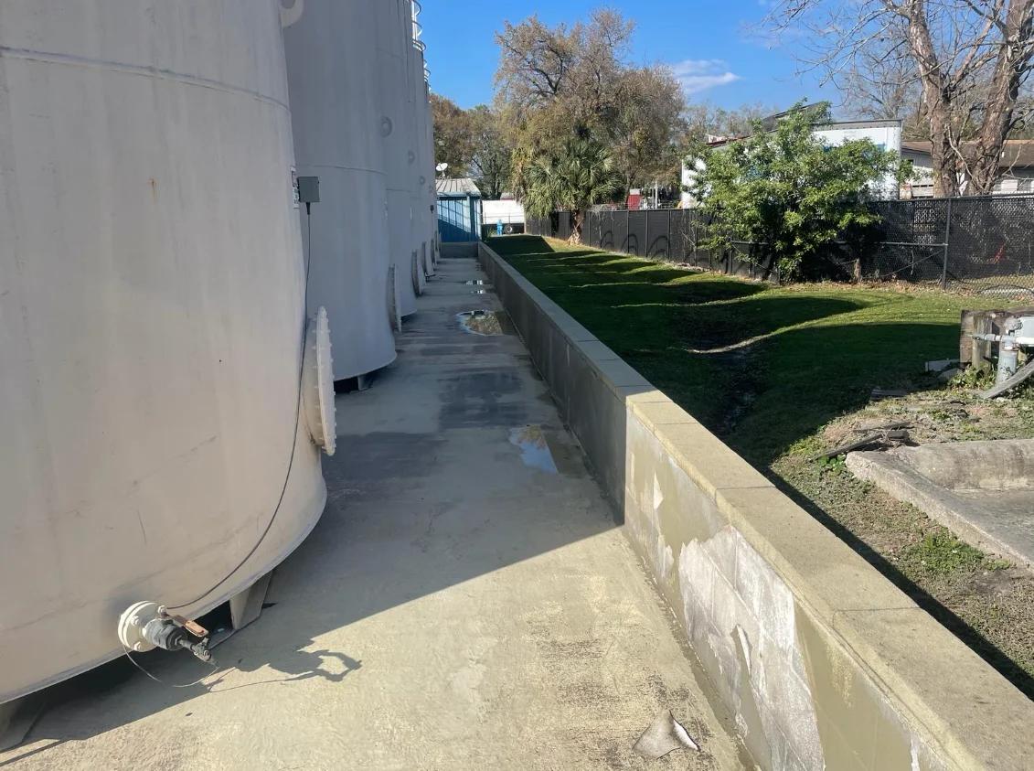High Quality Pressure Wash Services | Cleaning of commercial premises | Tampa | 3