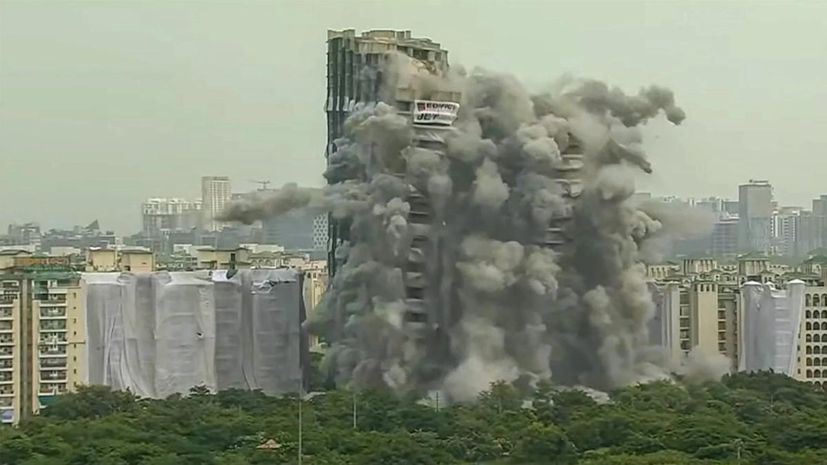 The twin towers demolition!