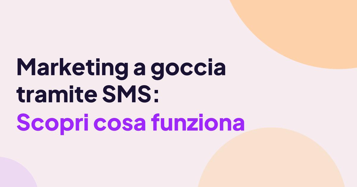 Grafica per campagna di marketing via SMS con tipografia viola moderna su sfondo pastello.