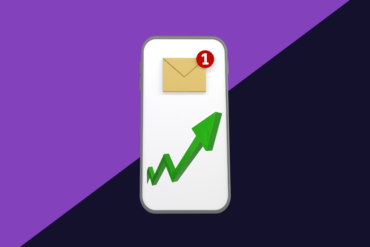 Un telefono con un elemento di messaggio SMS e una freccia verde in crescita al di sotto. 