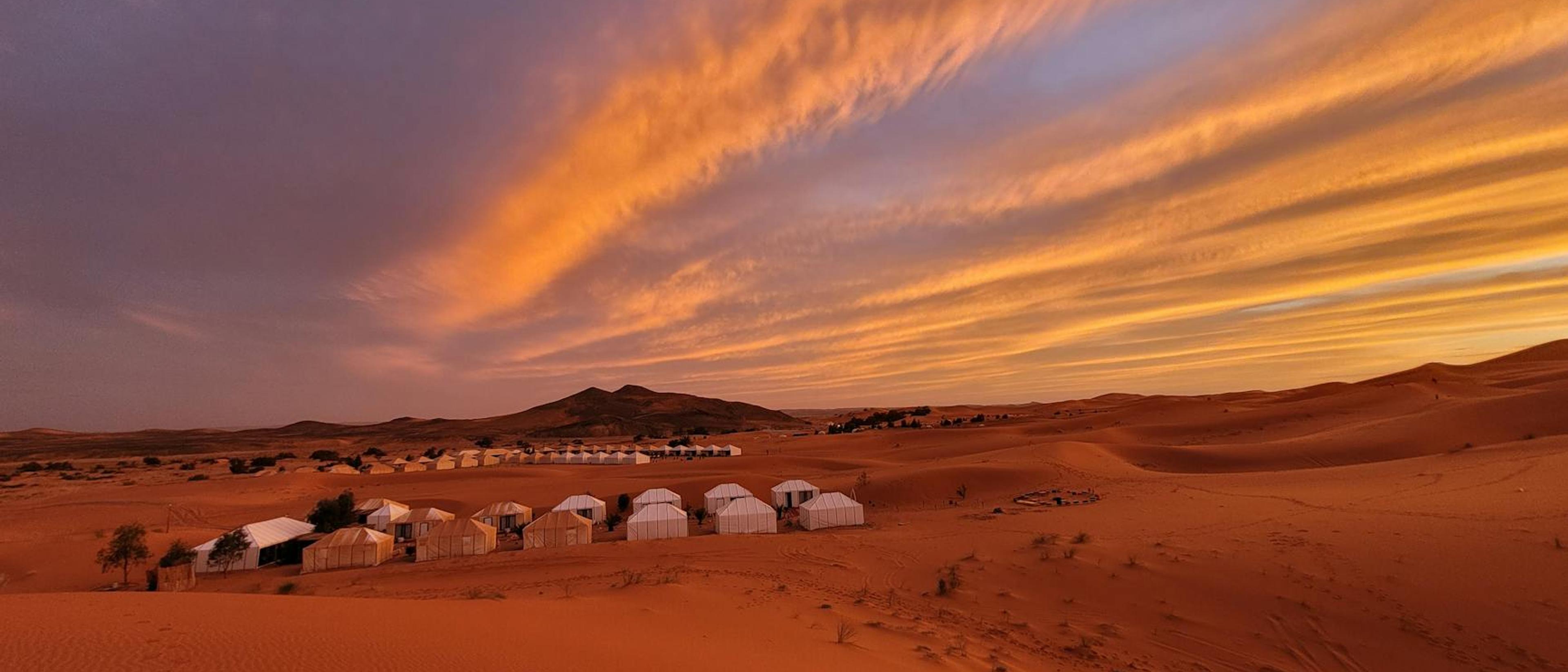 Full desert day in Merzouga
