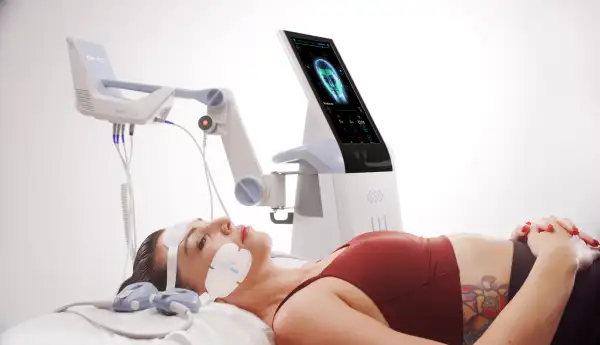 EMFACE - sejas liftinga tehnoloģija bez injekcijām un bez ķirurģijas