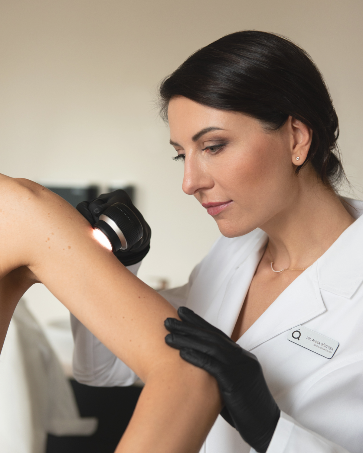 Pārbaudi ādas veidojumus pie dermatologa maijā un saņem dāvanu no Eucerin!