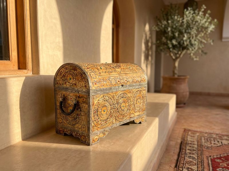 The Mogador Camel Bone & Silver Wedding Chest detail