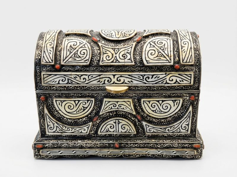 The Mogador Silver & Camel Bone Wedding Chest