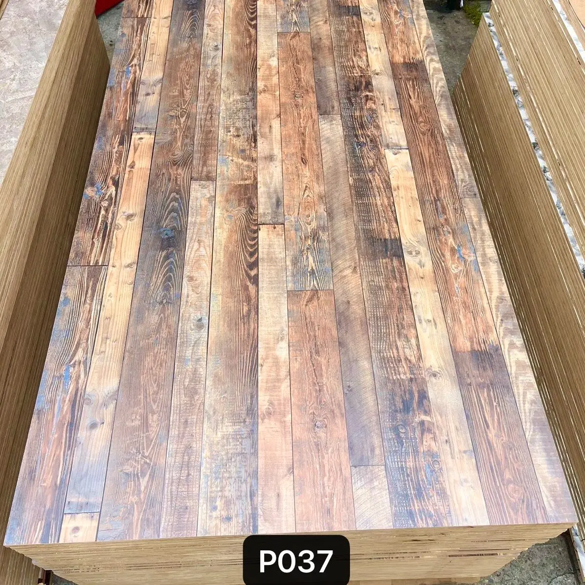 P-037 Melamine Plywood Board