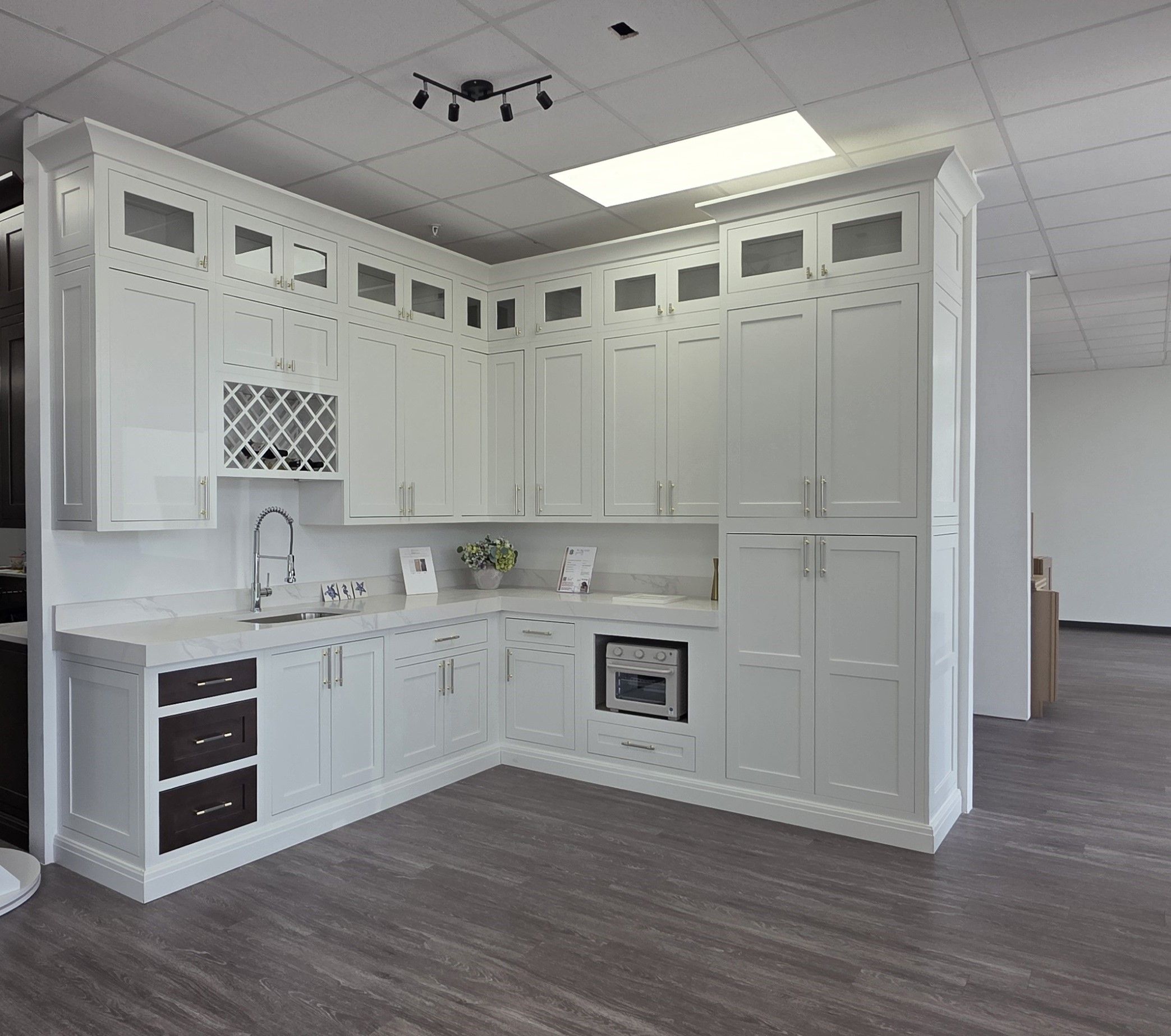 Modern White Shaker L-Shaped Kitchen Cabinet Set