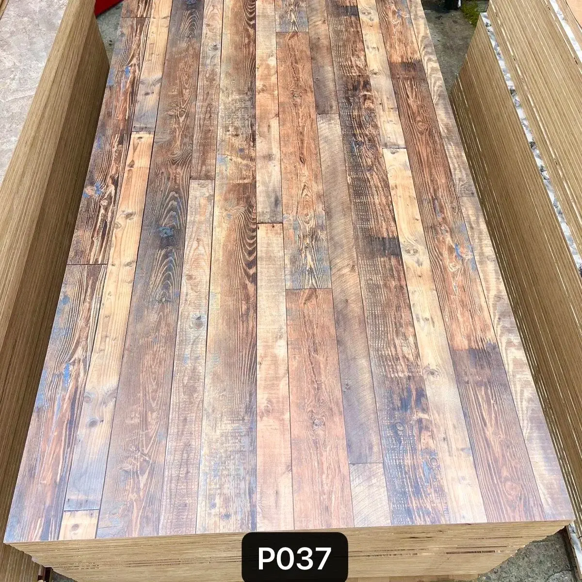 P-037 Melamine Plywood Board