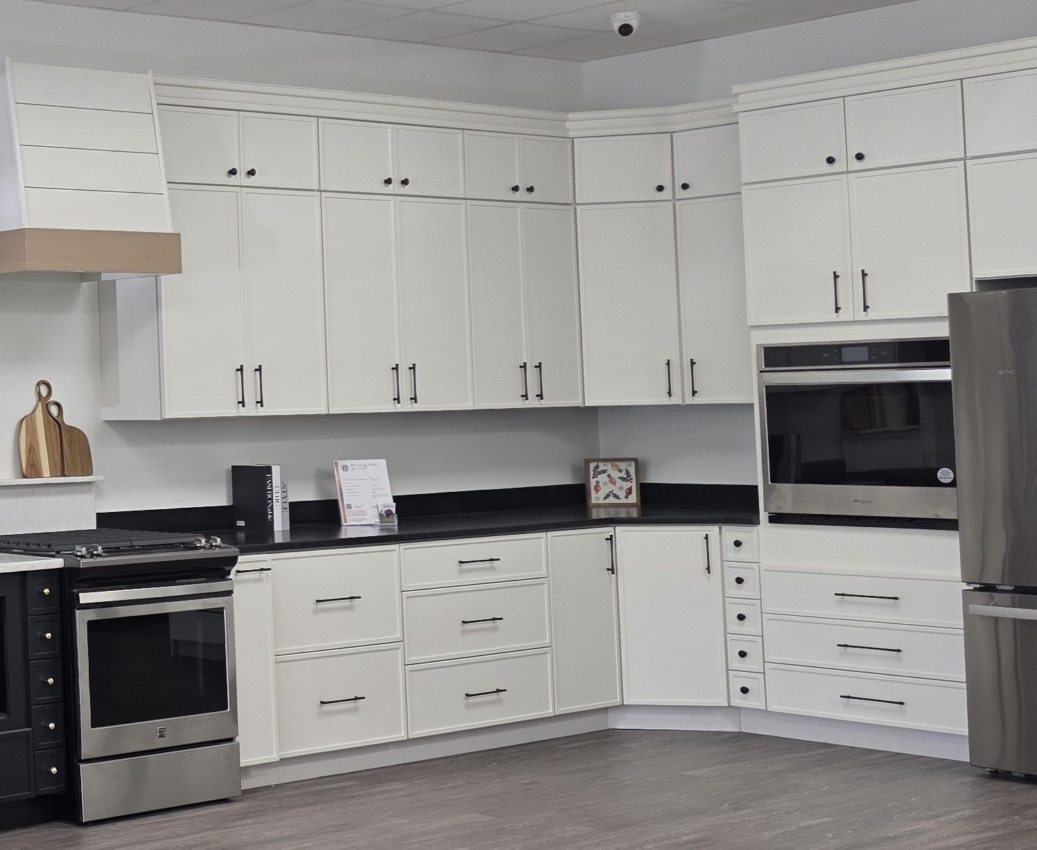 Classic Pure White Shaker L-Shaped Kitchen with Appliance Tower