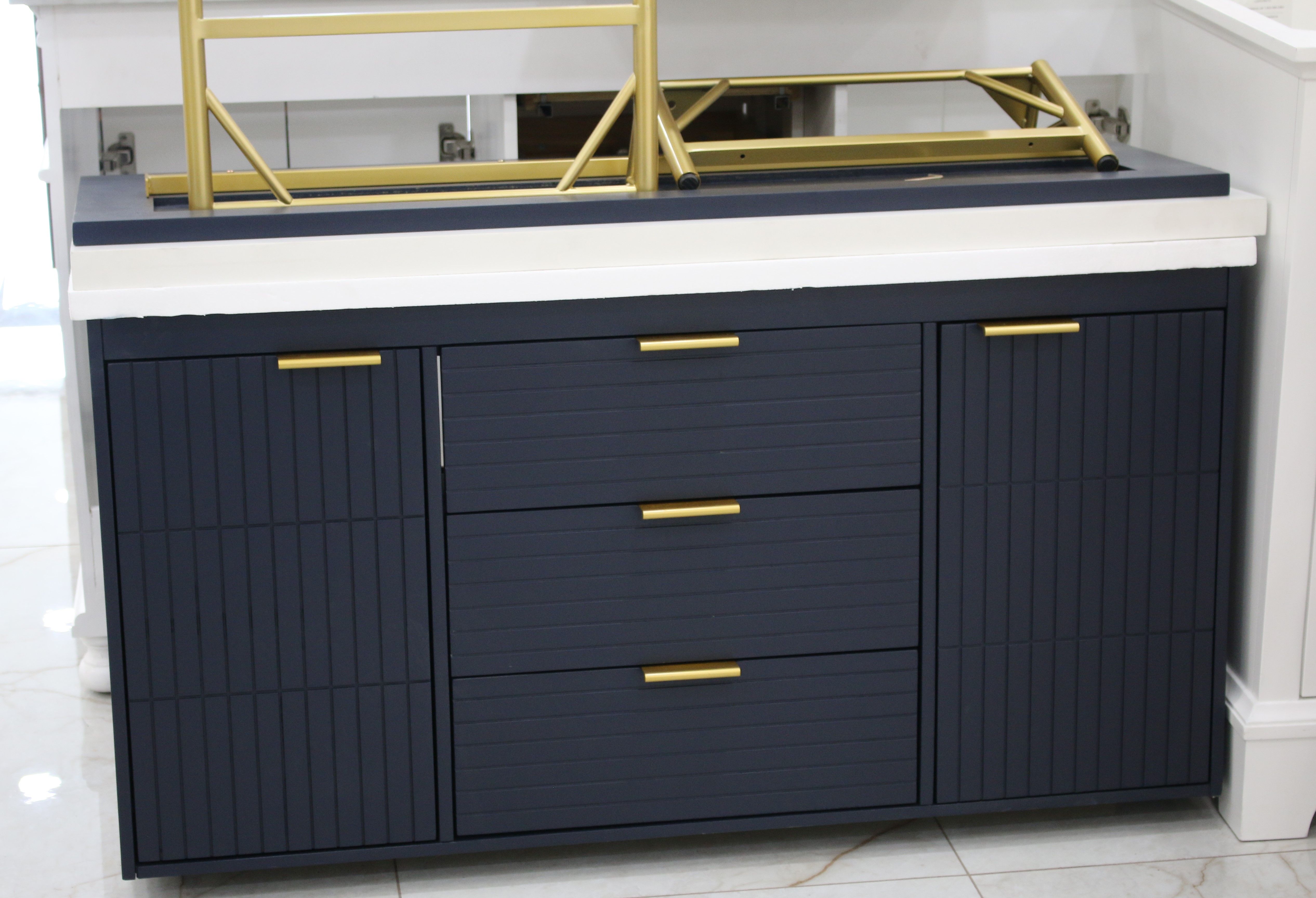 Modern Navy Blue 48" Fluted Single Bathroom Vanity with Gold Accents thumbnail 2