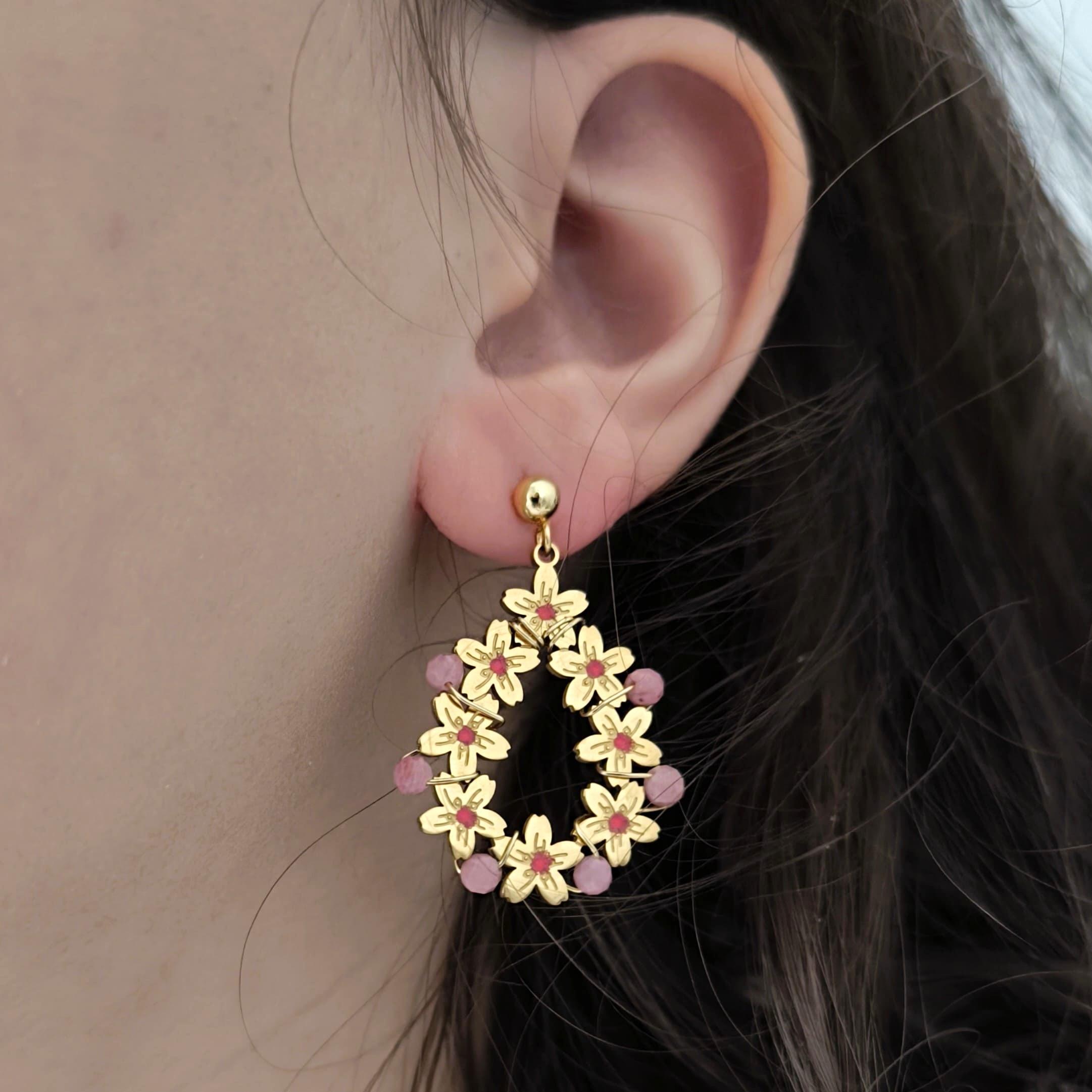 Léonie, boucles d'oreilles fleurs dorées et rhodochrosite – photo 2