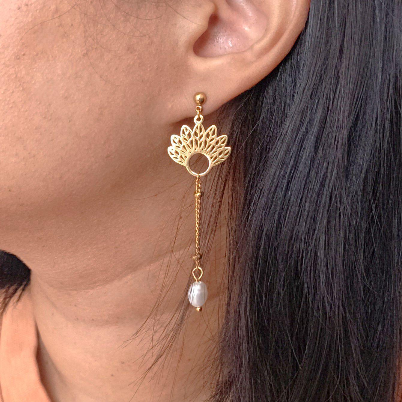 Emilia, boucles d'oreilles pendantes et perle d'eau douce – photo 2