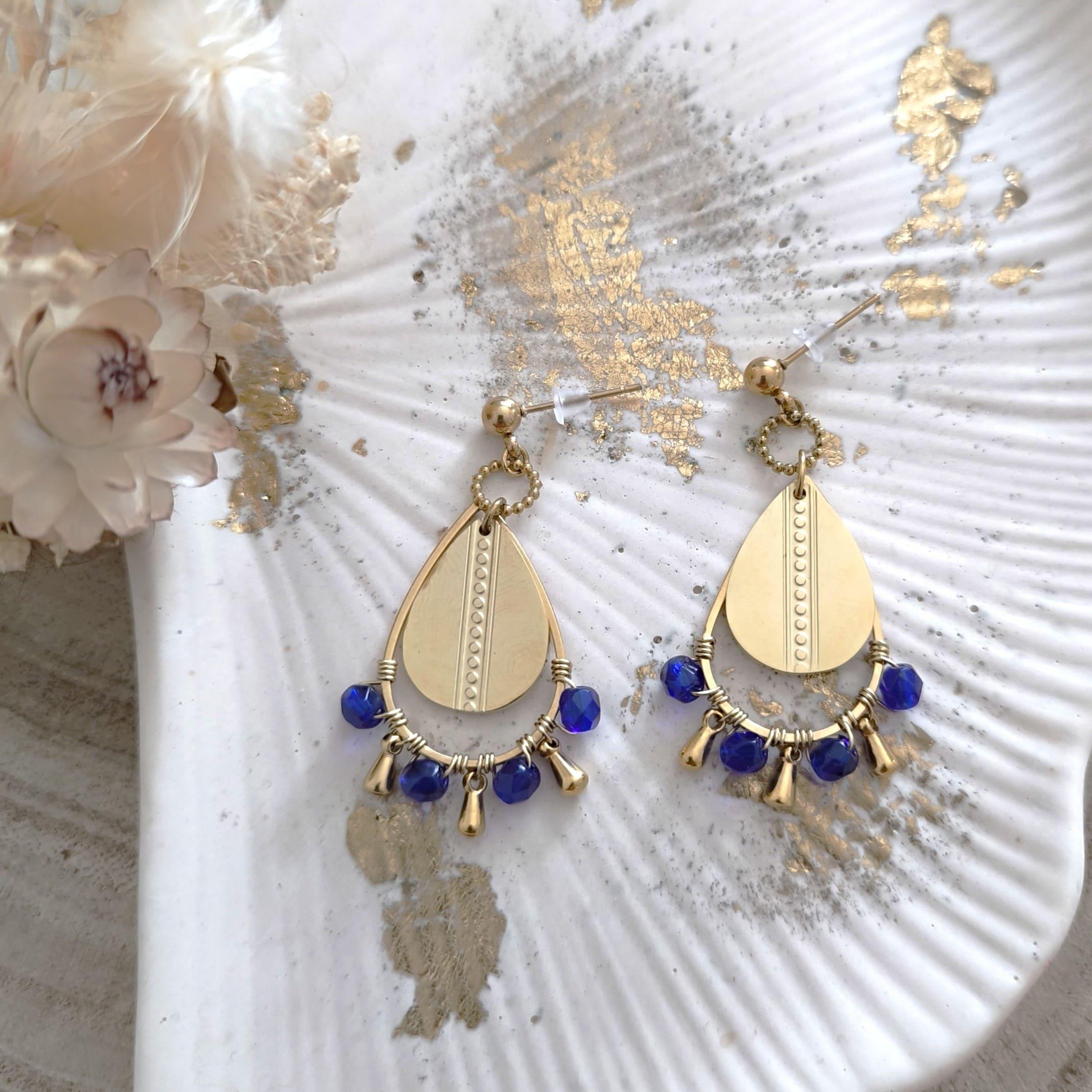 Effy, boucles d'oreilles perles de verre bleu électrique