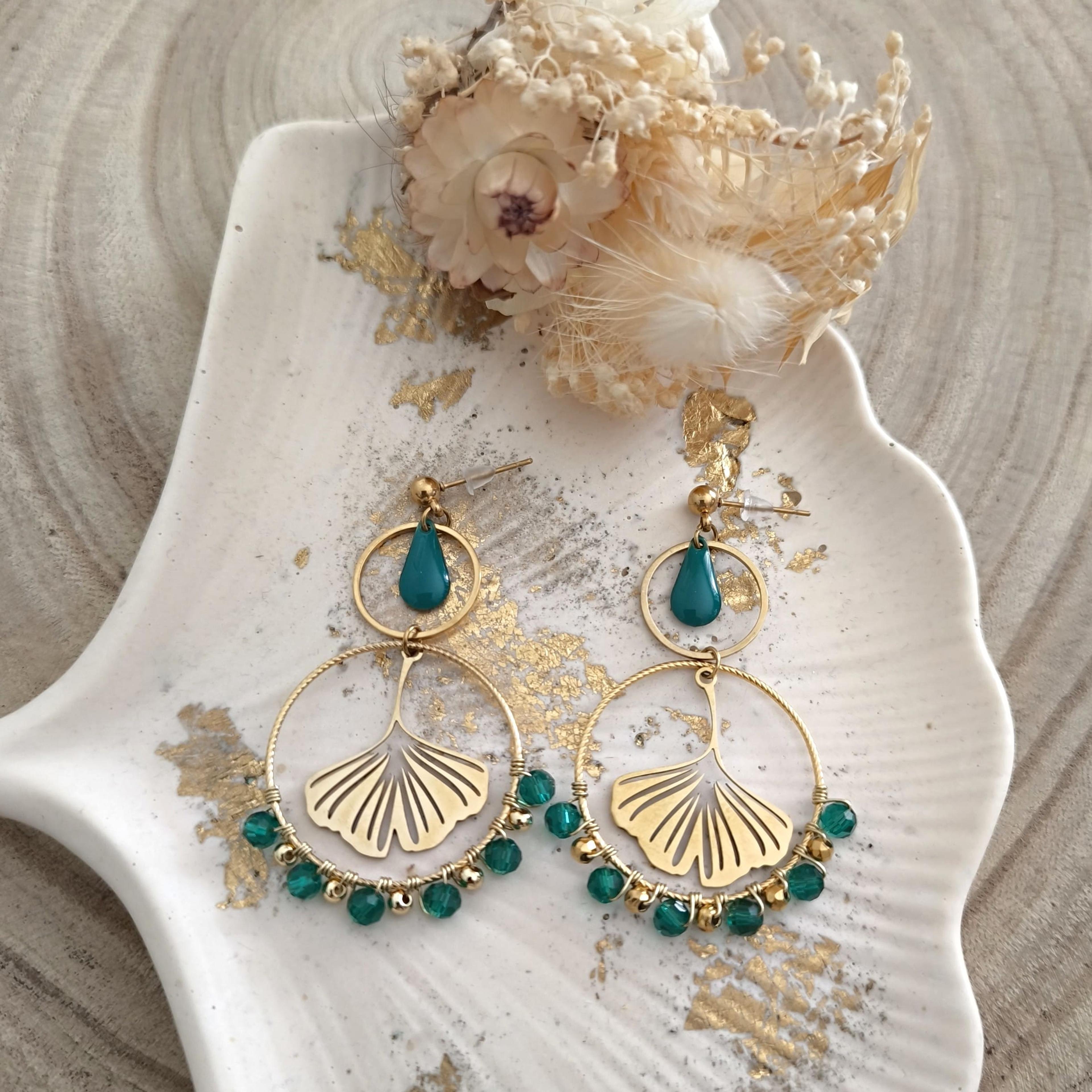 Ginka, boucles d'oreilles pendantes feuille de ginkgo émaillée