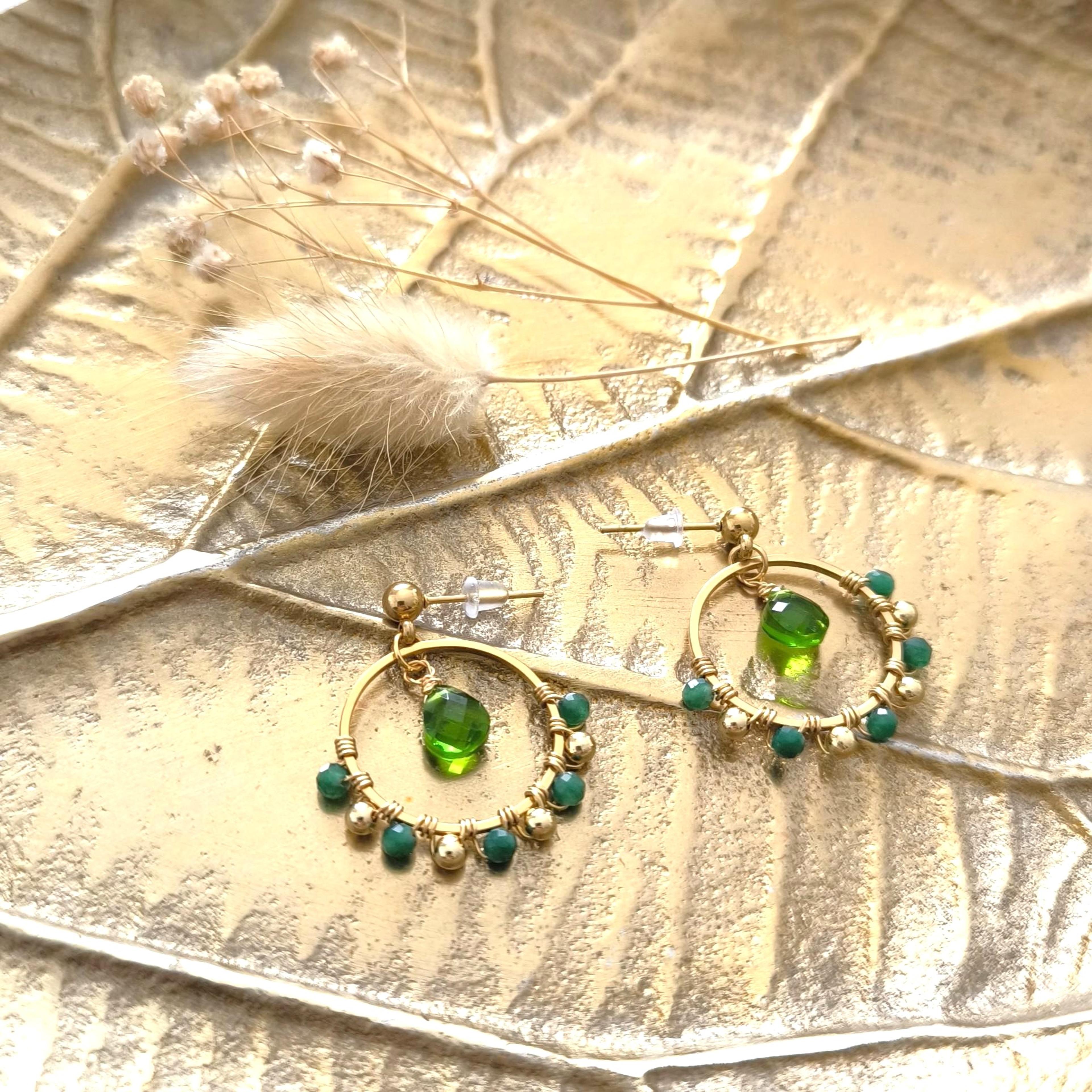 Green drop, boucles d'oreilles dorées, aventurine et goutte de verre