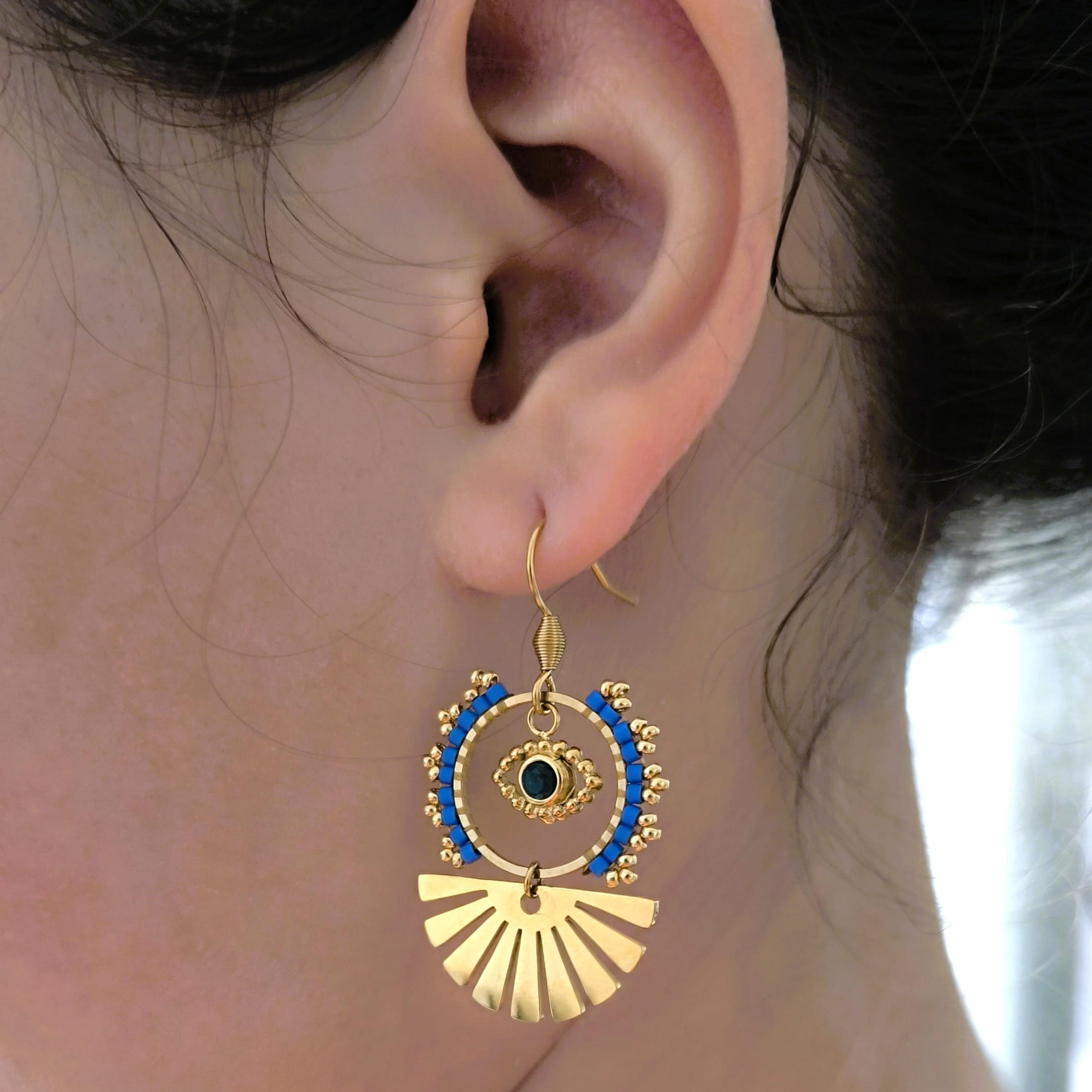 Elena, boucles d'oreilles dorées et perles Miyuki bleu azur – photo 2