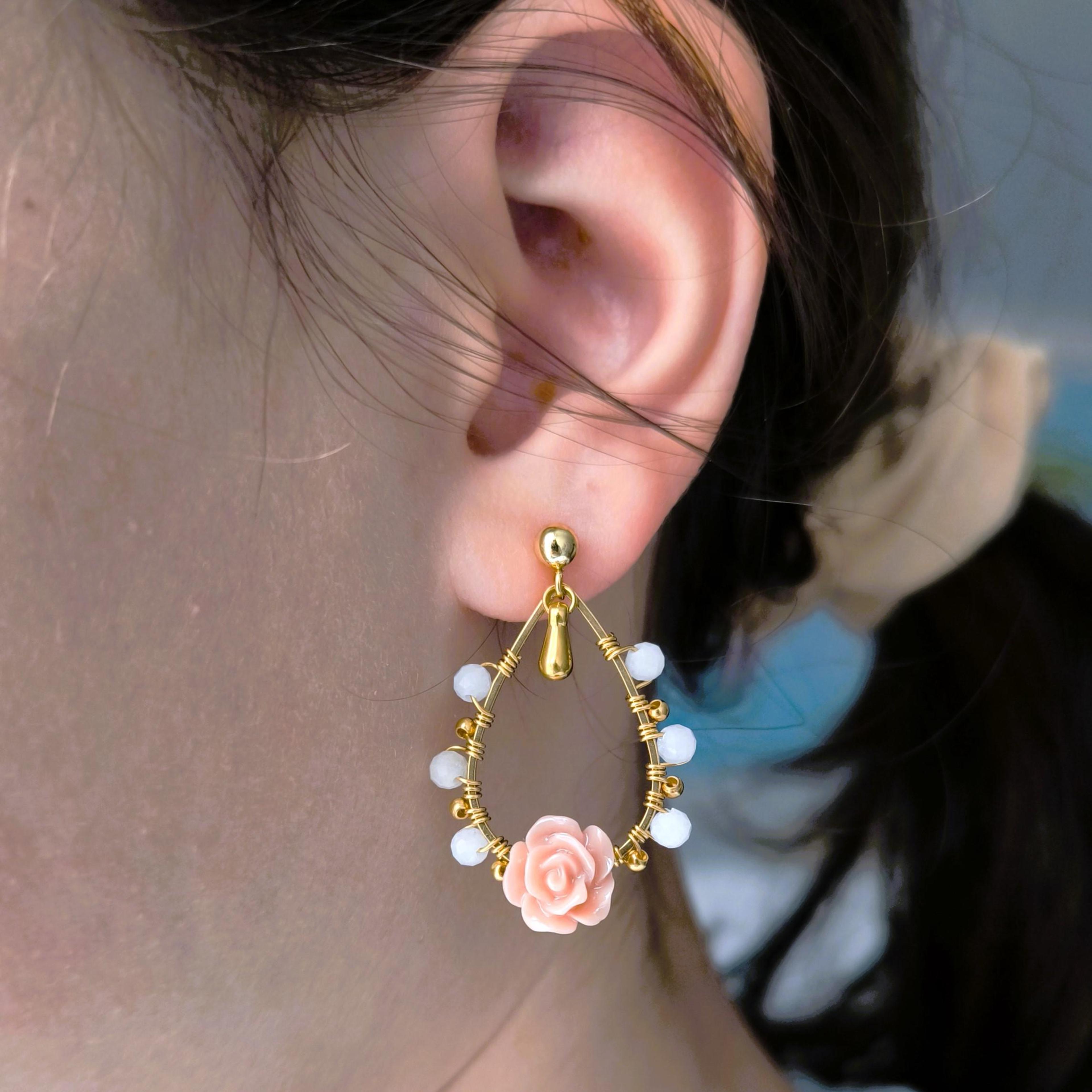 Mandy, boucles d'oreilles perles de jade blanc et roses – photo 2