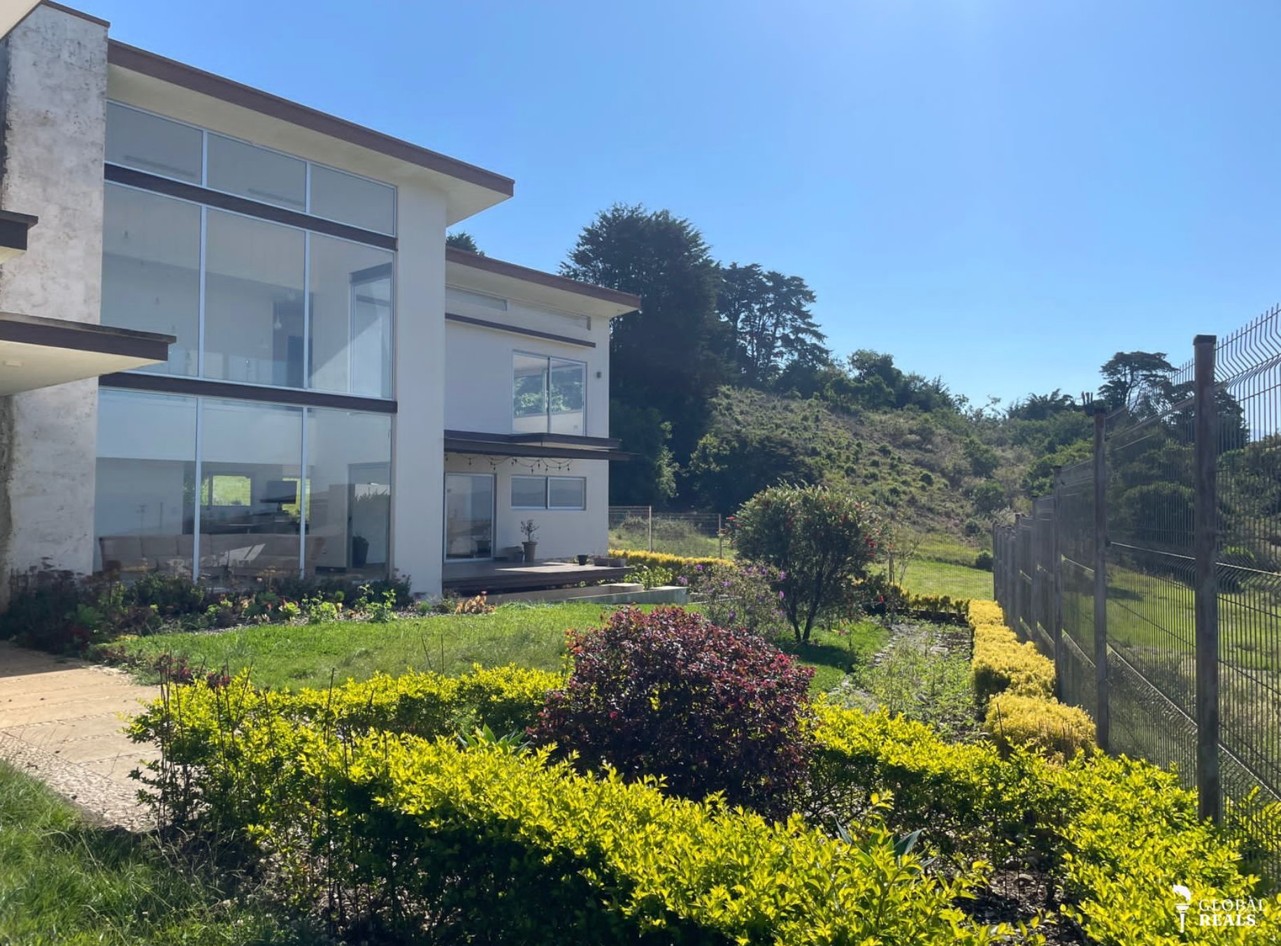 Casa moderna con vistas panorámicas | San Rafael, Heredia
