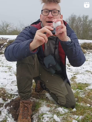 image-7f211ff1bb68484172ef65ba744bd817f169756b-305x404-png