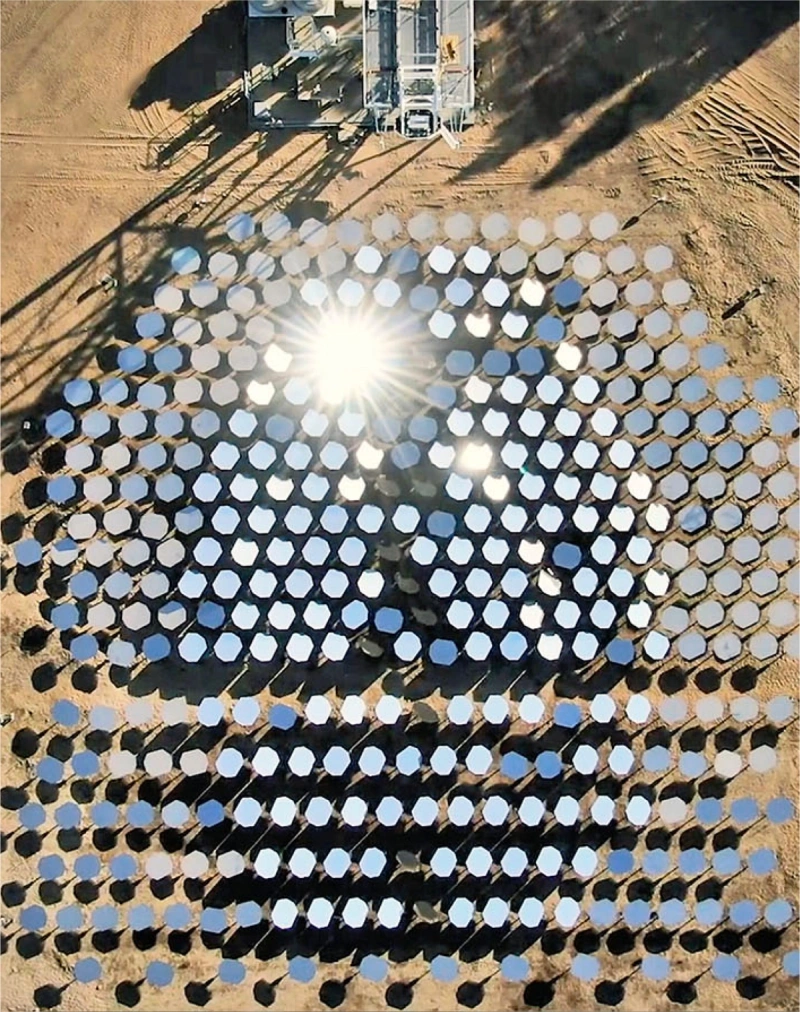Startup Heliogen uses fields of AI-controlled mirrors to harness the power of the sun.