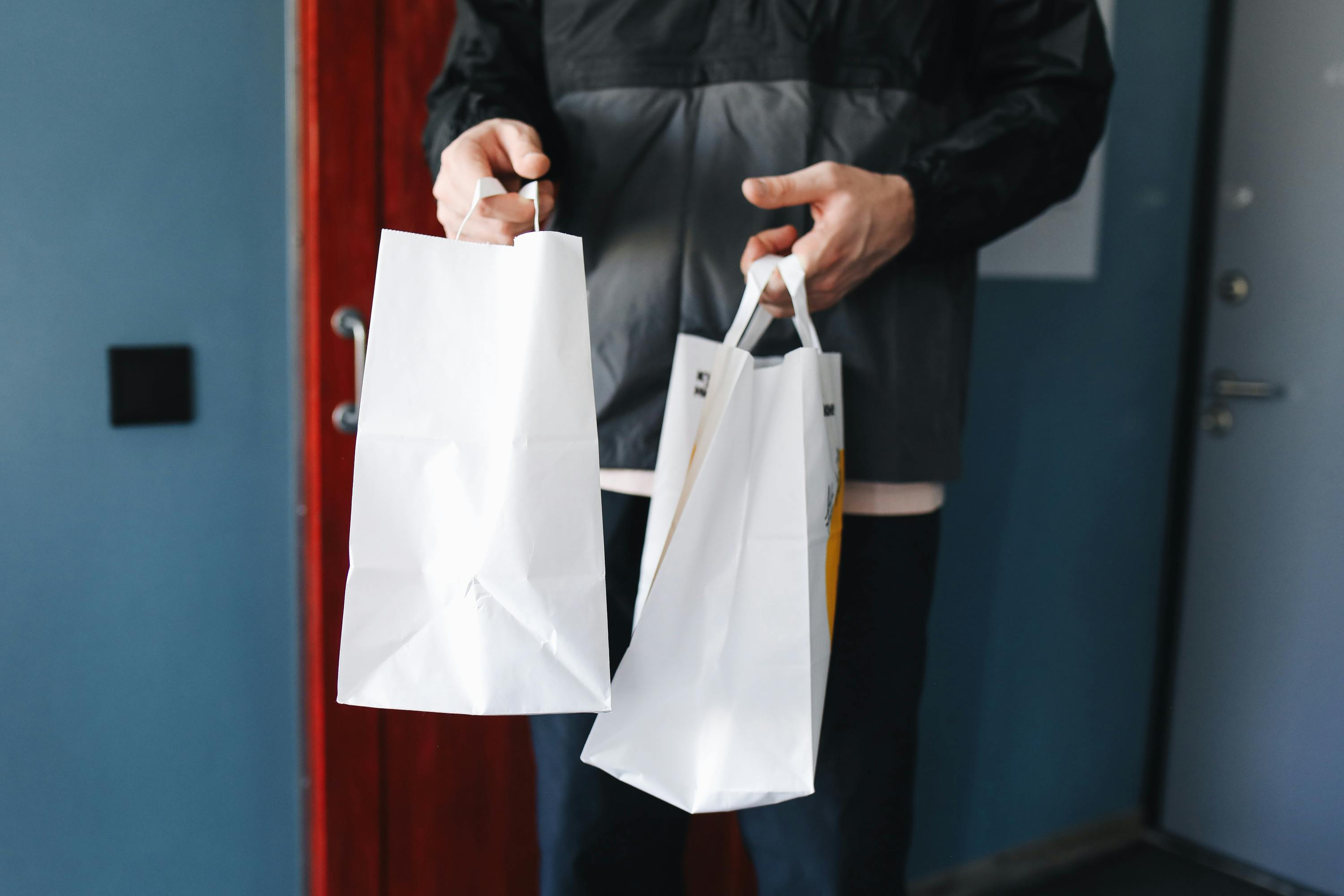 A Practical Guide to Avoiding Scams When Shopping for Fashion Online