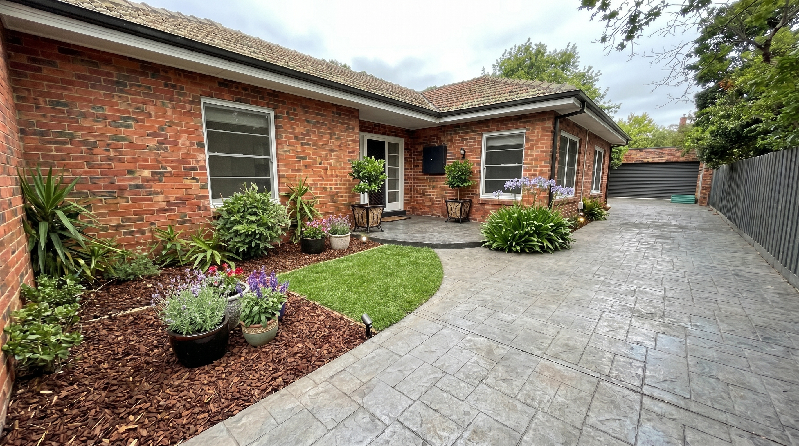 Front exterior of the Balwyn North Myxa NDIS Supported Independent Living home.