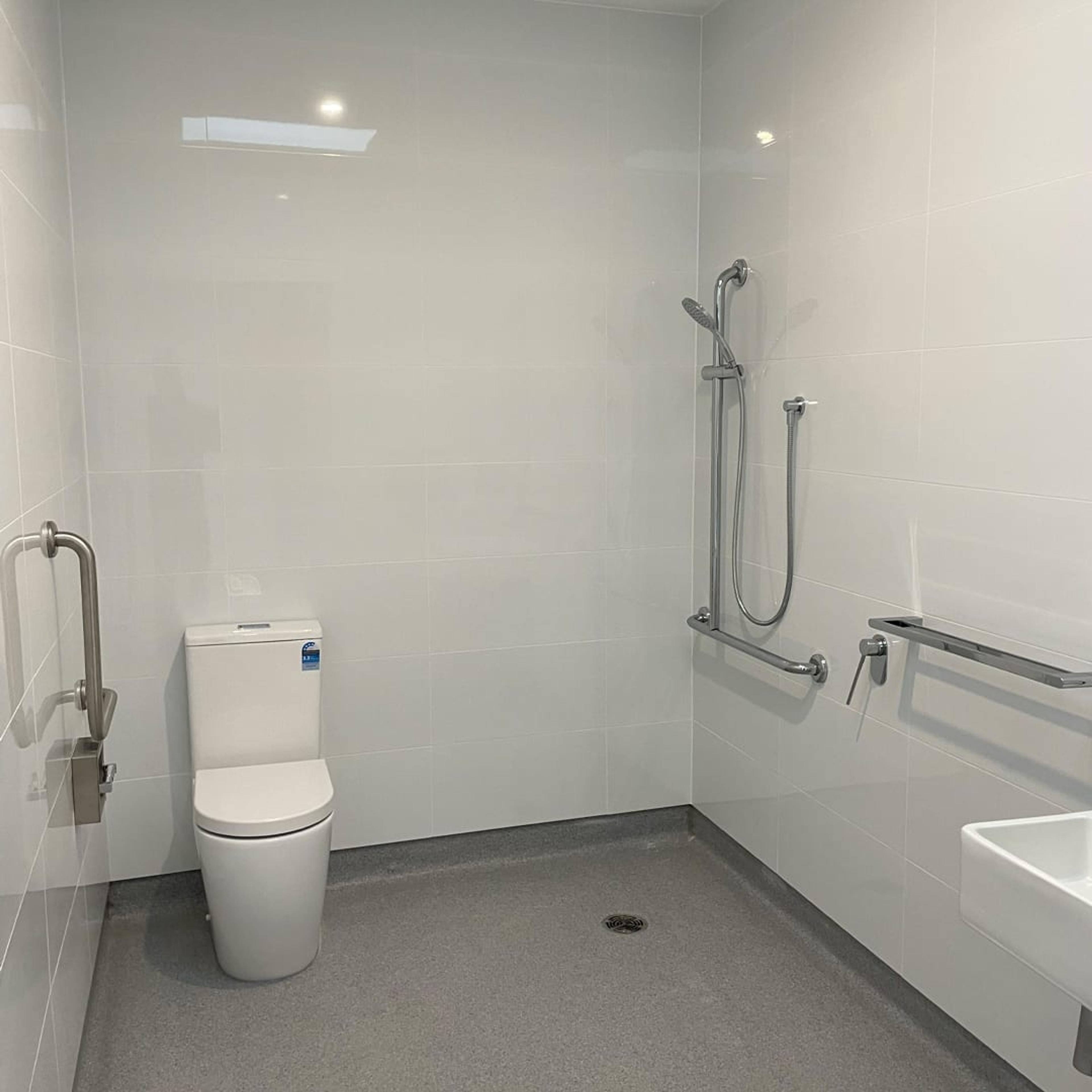 Wyndham Vale Eshal — interior — Vale 10 Eshal Sda Bathroom
