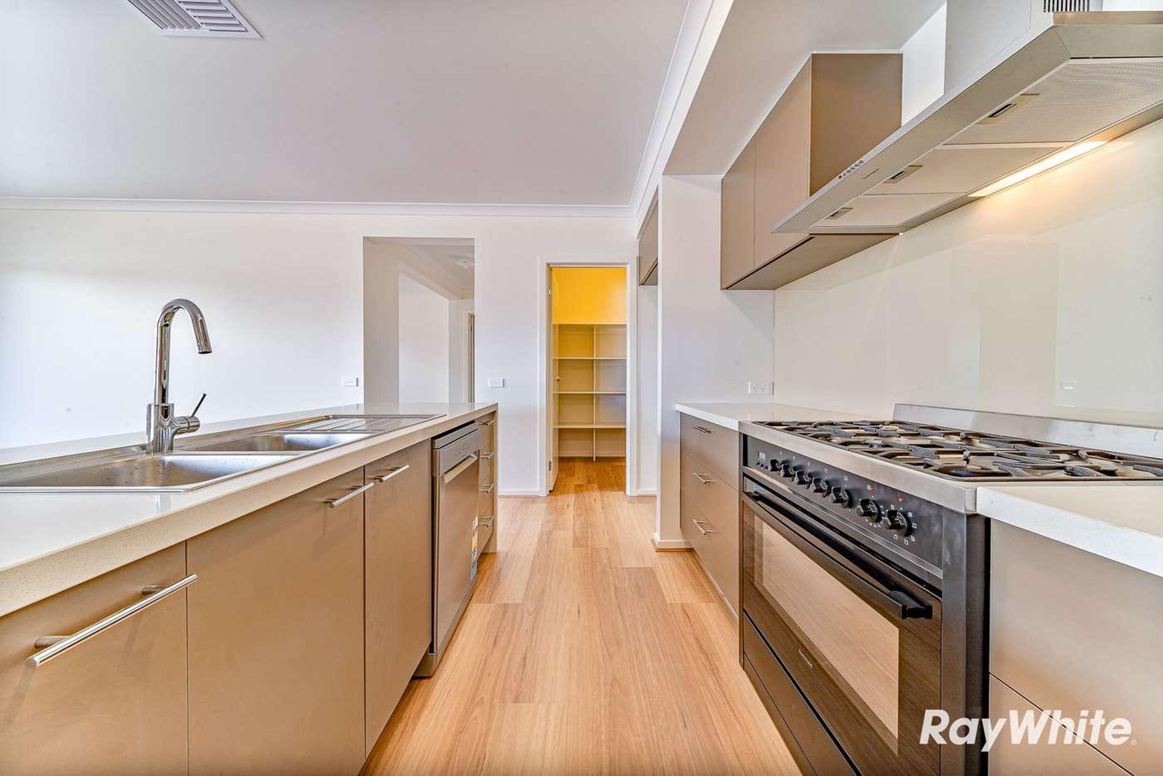 White Hills — interior — Hills Sil Kitchen