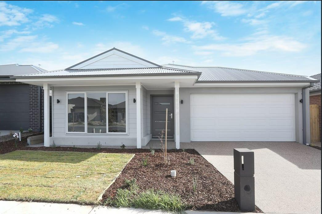 Armstrong Creek — front exterior of SIL home