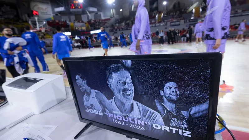 Los Criollos rinden tributo a Piculín Ortiz al vestir su nombre en el uniforme
