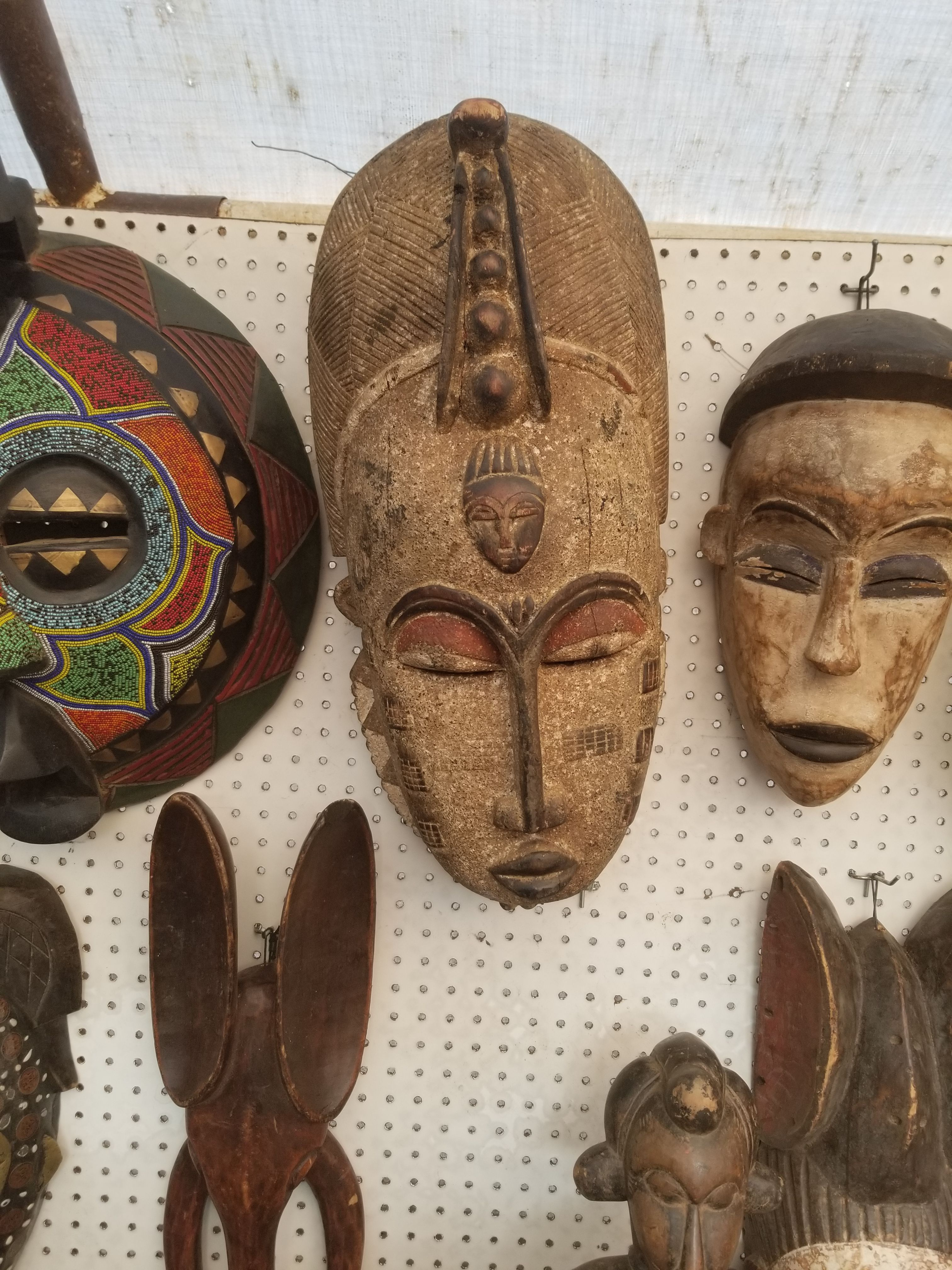 sources art locally