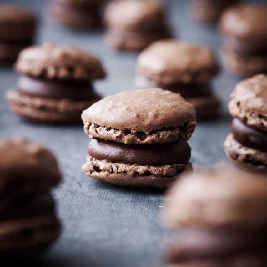 Klassiske chokolade-makroner