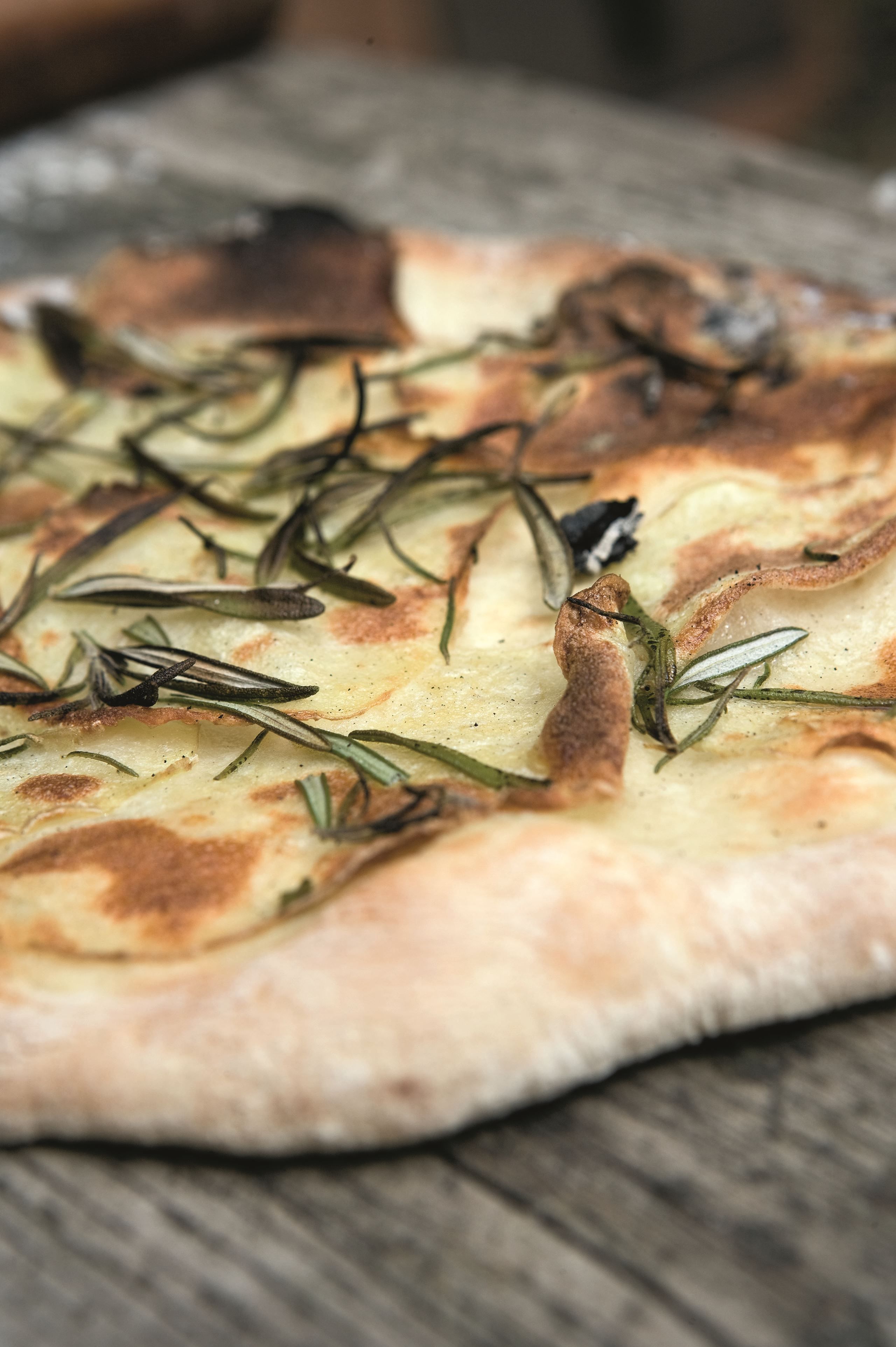 Kartoffelpizza med rosmarin