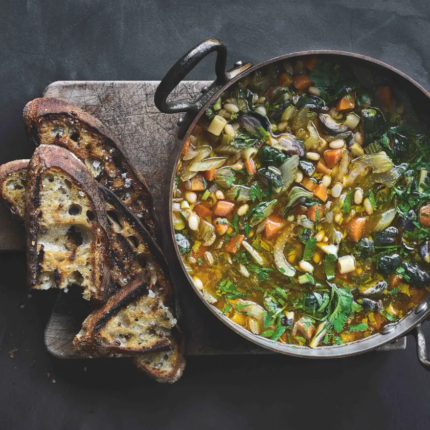 Vegetarisk minestronesuppe