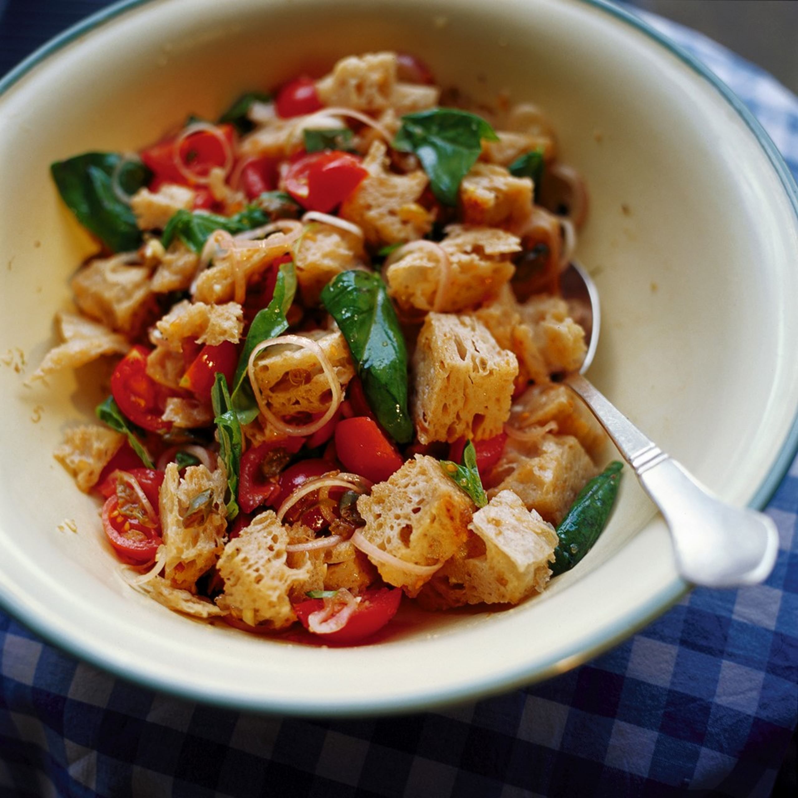 Italiensk brødsalat