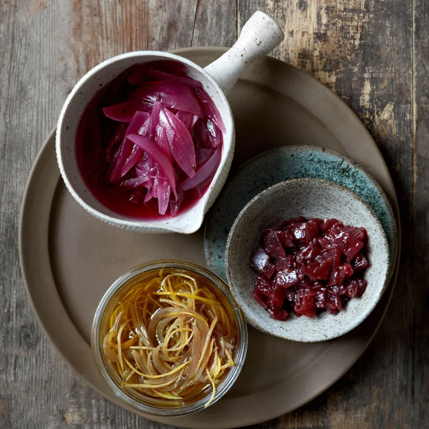 Syltede rødløg med krondild