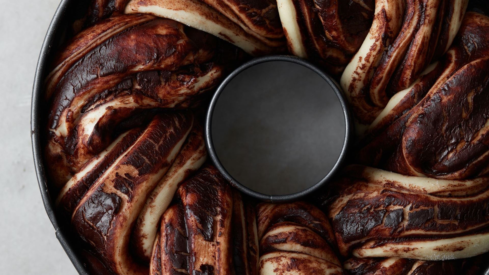 Babka med mørk chokolade og muscovadosukker